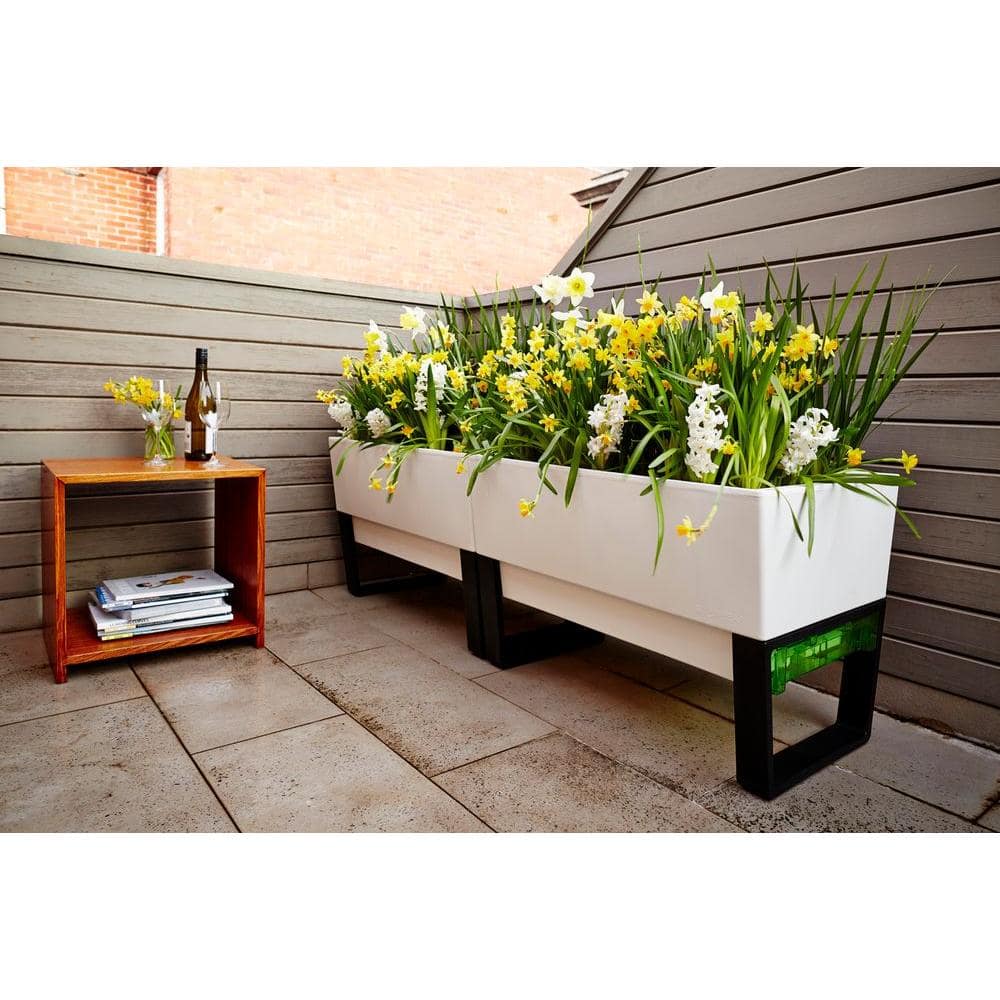 Best Planters for Your Container Garden - Self-Watering Planter Boxes